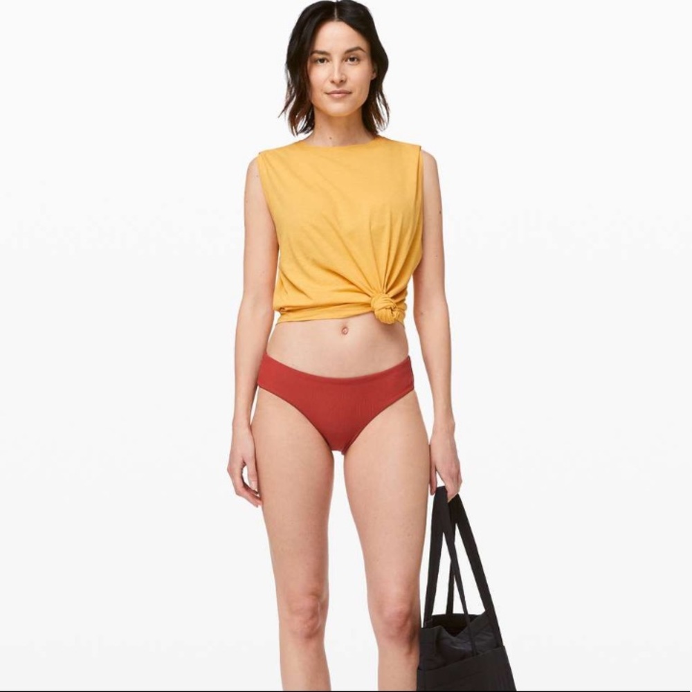 Lululemon Clear Waters Mid Rise bikini bottom - size 6